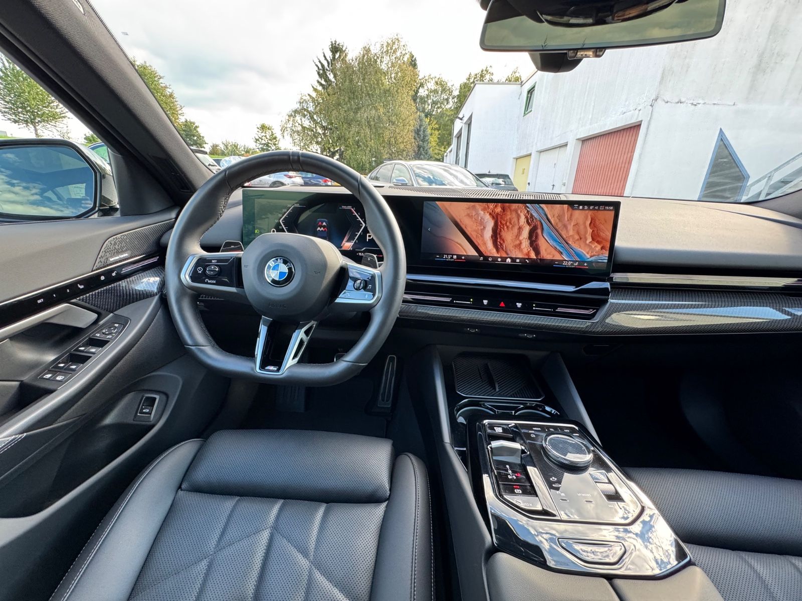 BMW 520d A/M Paket/Panorama/AHK/Head-Up/360 Kamera foto 4
