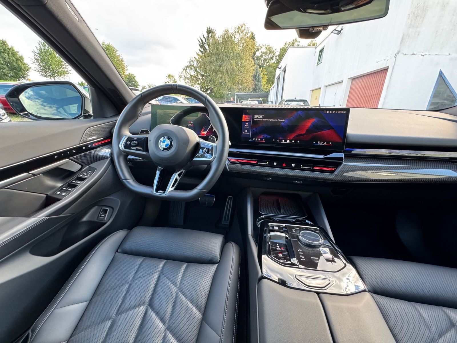 BMW 520d A/M Paket/Panorama/AHK/Head-Up/360 Kamera foto 7