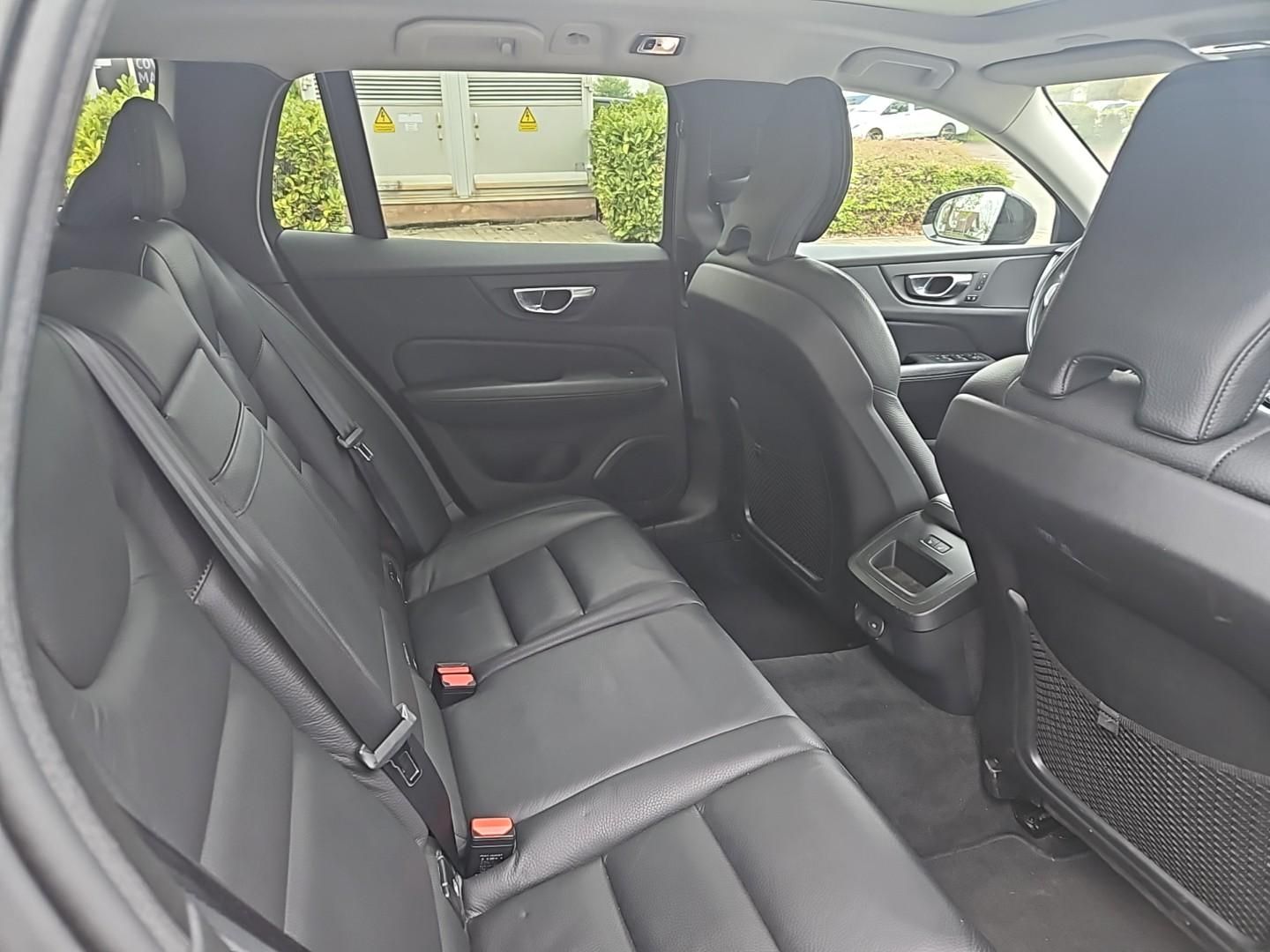 Volvo V60 CC B4 AWD Pro Head-up /Standhzg./Garan./Pano foto 11