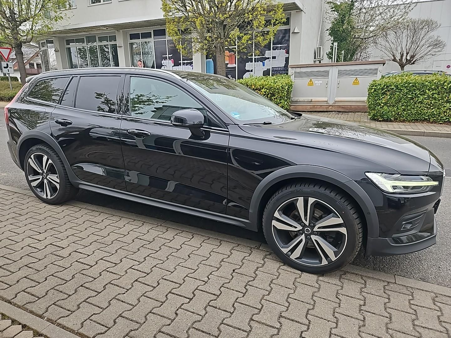 Volvo V60 CC B4 AWD Pro Head-up /Standhzg./Garan./Pano foto 7