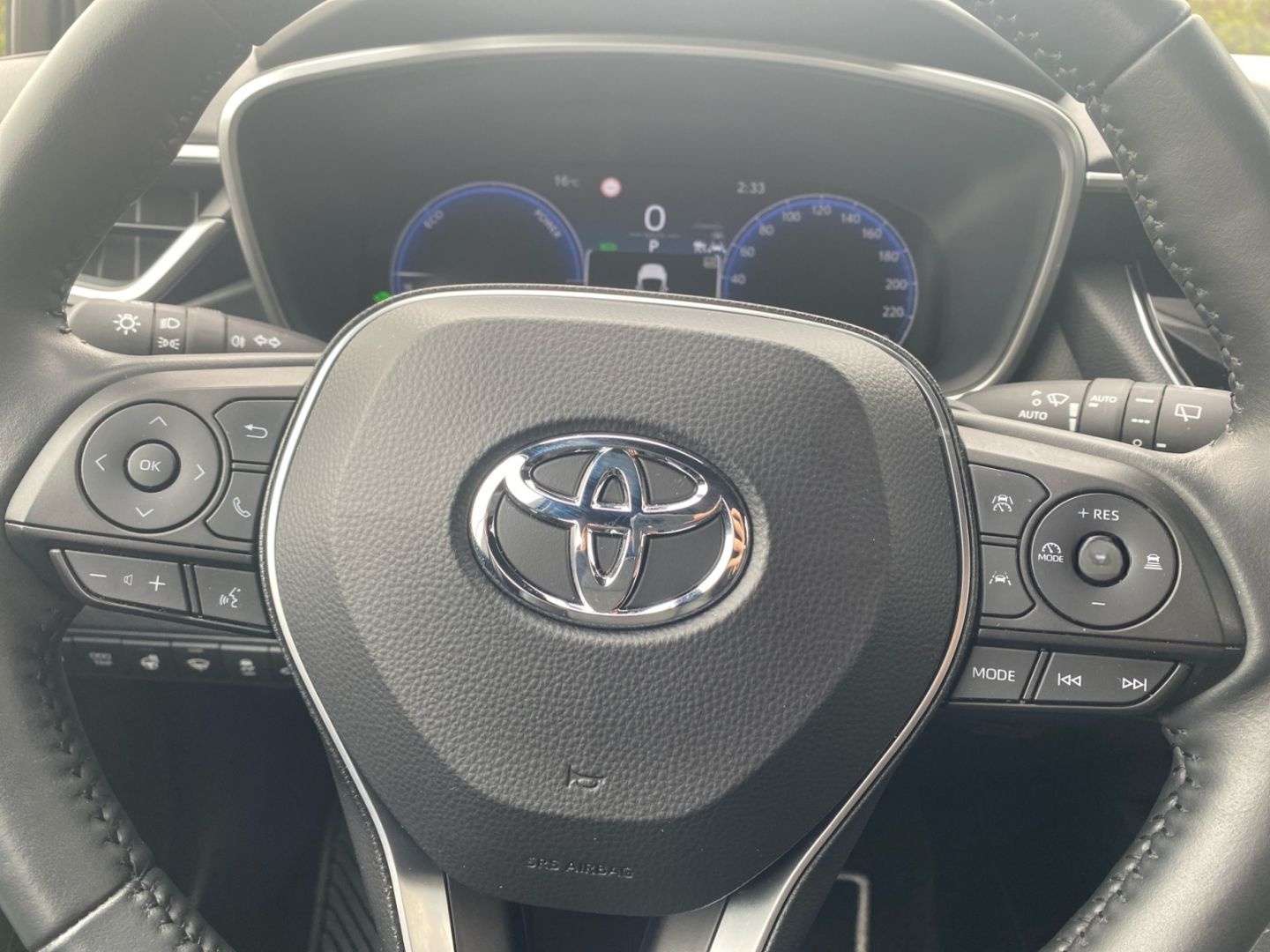 Toyota Corolla 2.0 Hybrid TS Black&White *LED*ACC*RCAM* foto 11