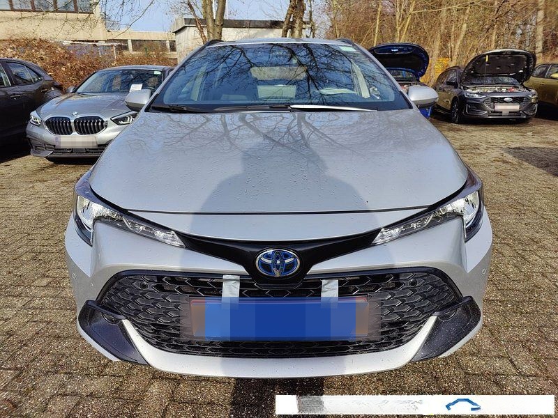 Toyota Corolla 1.8 e-CVT Hybrid Dynamic Aut. LED ACC N foto 2