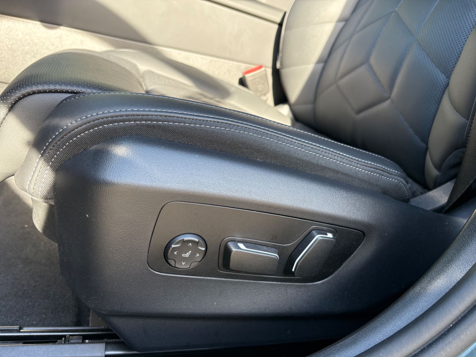BMW 520d xDrive  Automatik/Kamera/Navi/Leder foto 9