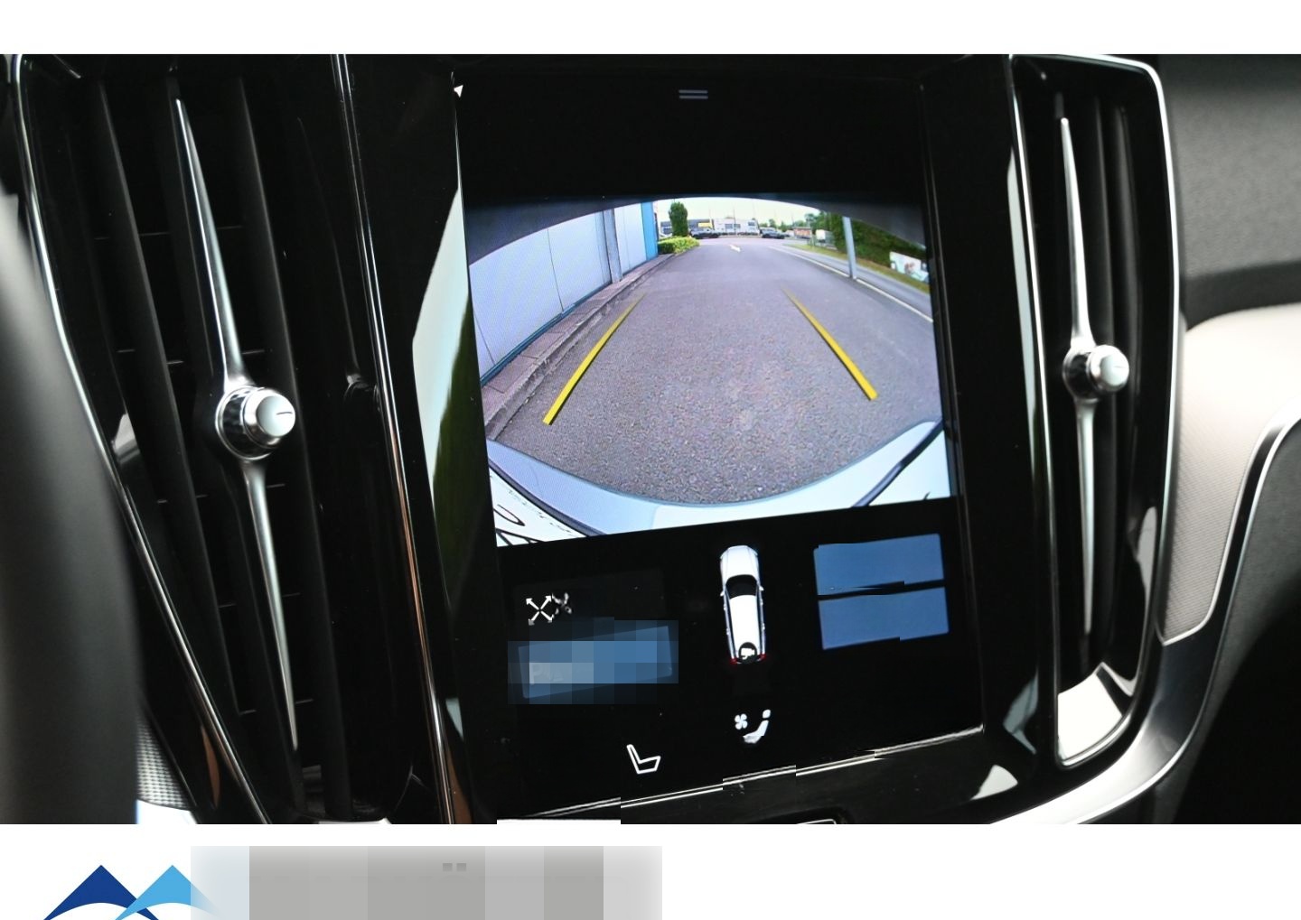 Volvo V60 B4 R Design/ACC/StandH/H&K/Memory/20''/Kamer foto 22