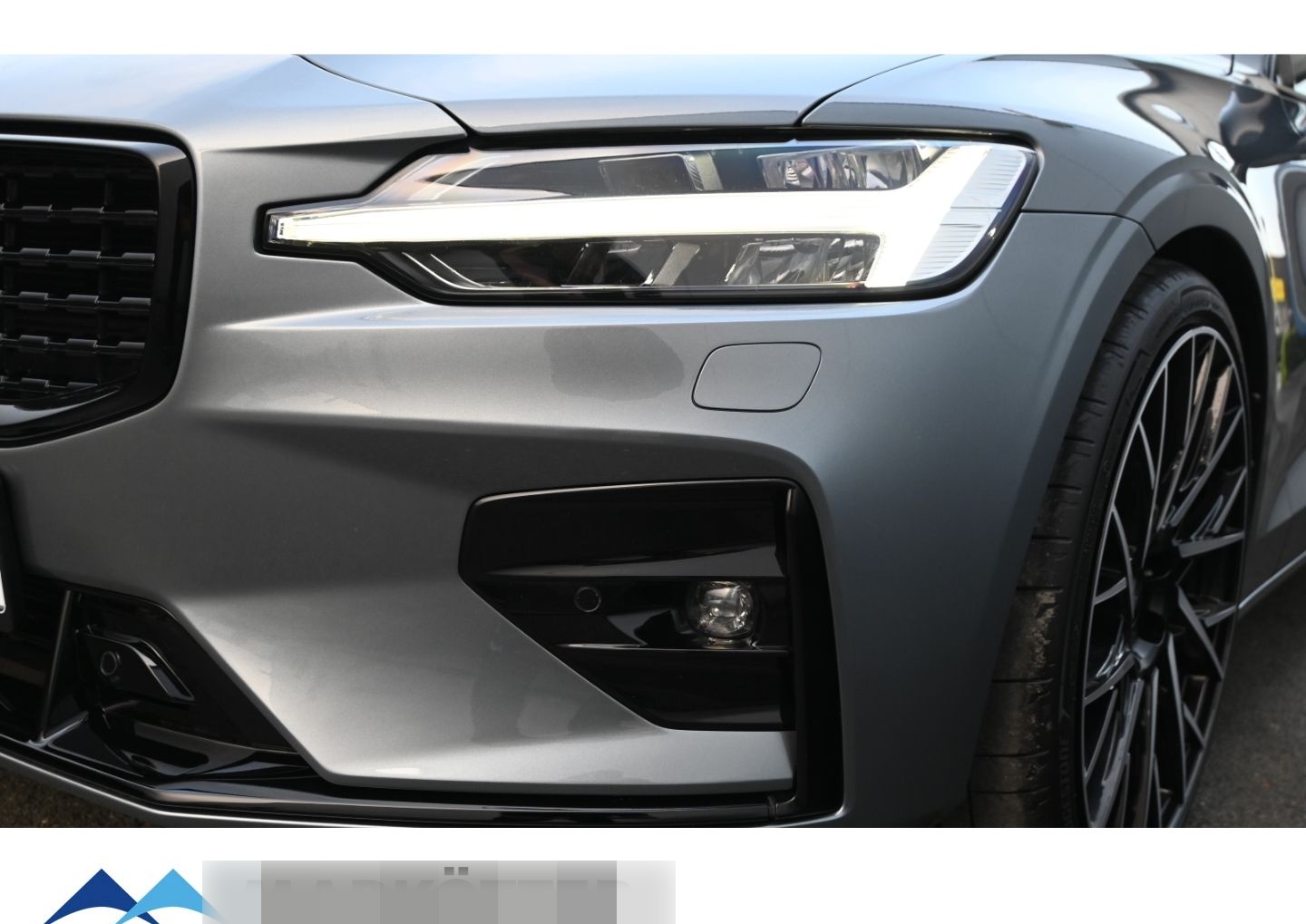 Volvo V60 B4 R Design/ACC/StandH/H&K/Memory/20''/Kamer foto 9