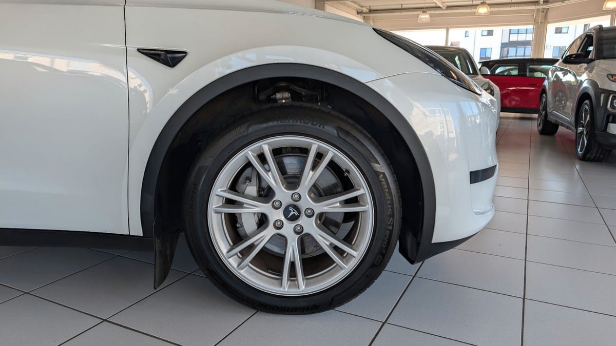 Tesla Model Y RWD AHK Matrix foto 3