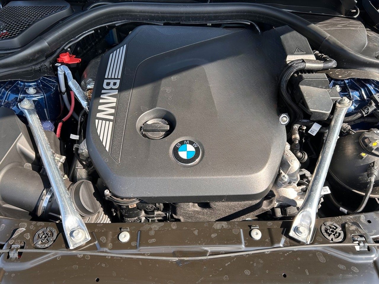 BMW 540d xDrive Limousine M Sport Pro / Glasdach foto 17