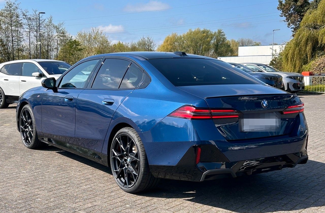 BMW 540d xDrive Limousine M Sport Pro / Glasdach foto 4