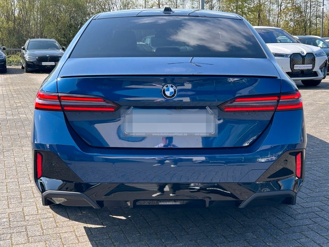 BMW 540d xDrive Limousine M Sport Pro / Glasdach foto 5