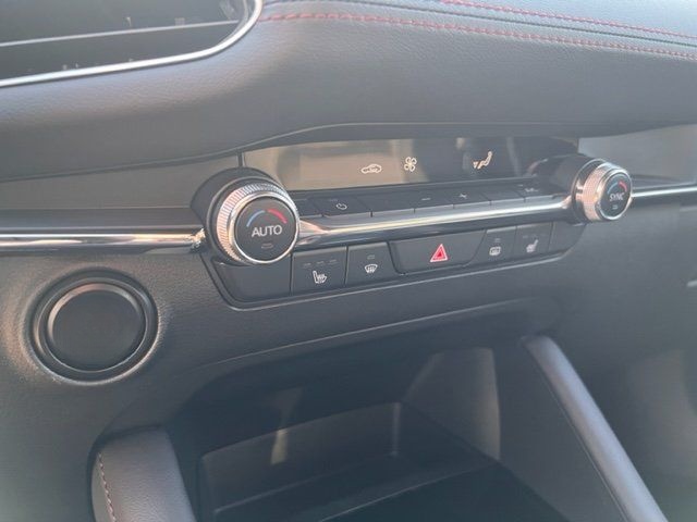 Mazda 3 SKYACTIV-G 2.0 150PS M Hybrid foto 12