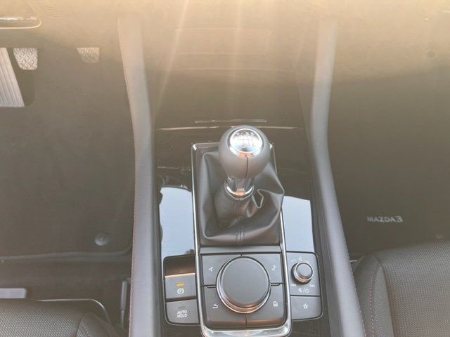 Mazda 3 SKYACTIV-G 2.0 150PS M Hybrid foto 13