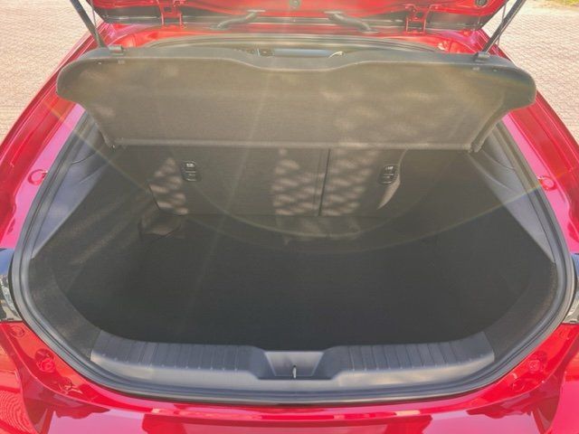 Mazda 3 SKYACTIV-G 2.0 150PS M Hybrid foto 8