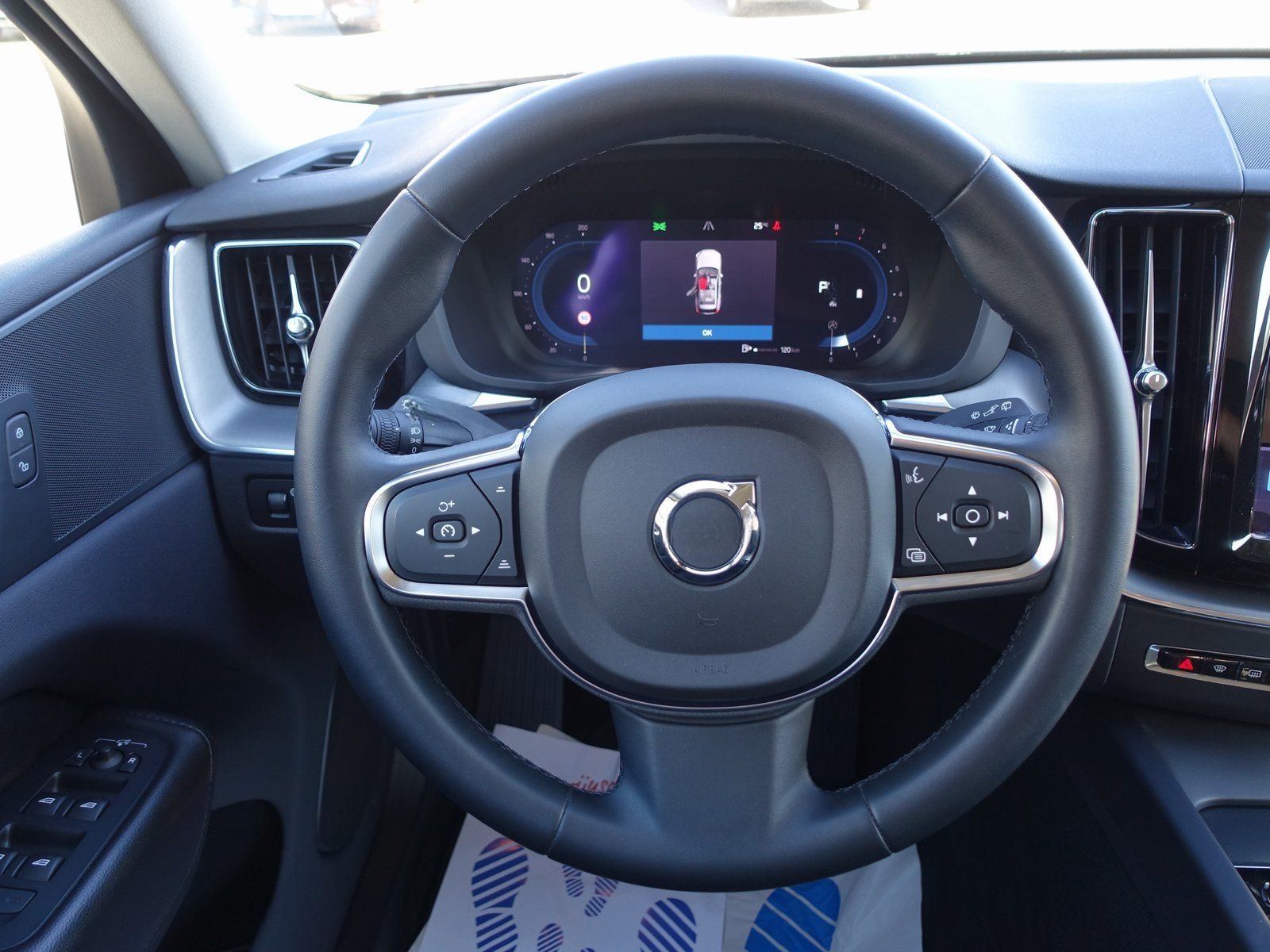 Volvo XC60 B4 Benzin Momentum Pro R-KAMERA/ACC foto 13
