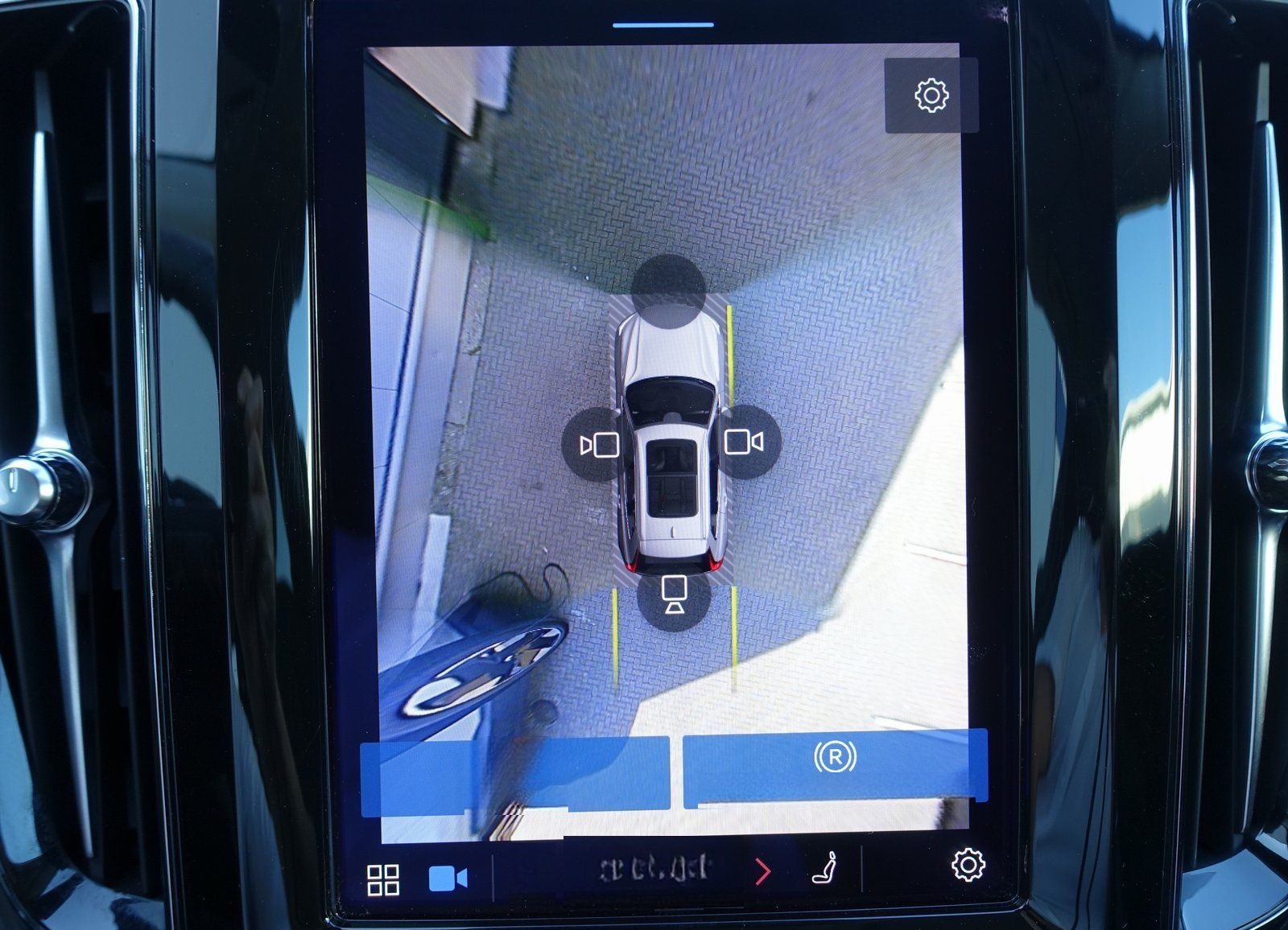 Volvo XC60 B4 Benzin Momentum Pro R-KAMERA/ACC foto 19