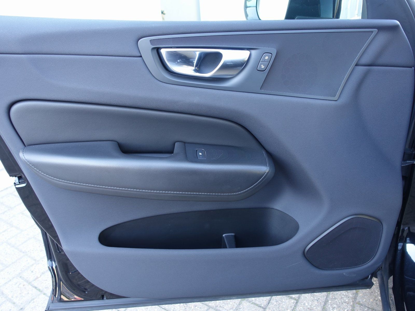 Volvo XC60 B4 Benzin Momentum Pro R-KAMERA/ACC foto 22