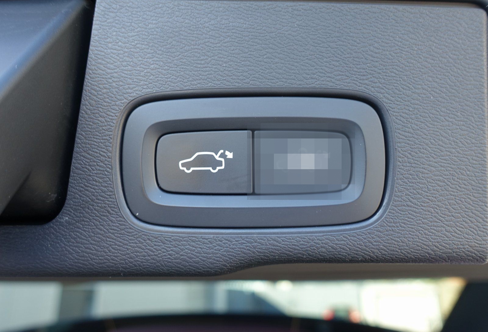 Volvo XC60 B4 Benzin Momentum Pro R-KAMERA/ACC foto 24