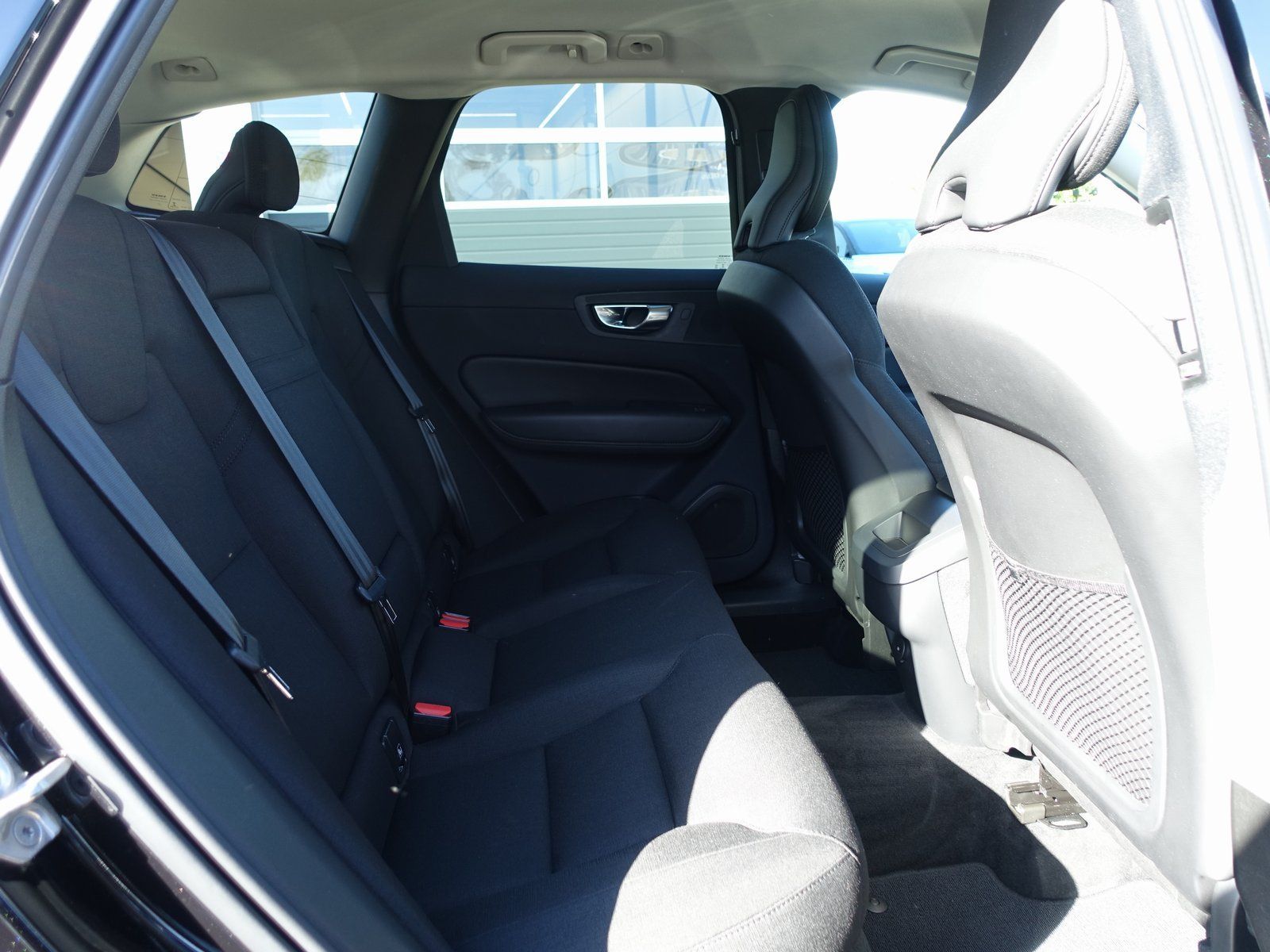 Volvo XC60 B4 Benzin Momentum Pro R-KAMERA/ACC foto 9