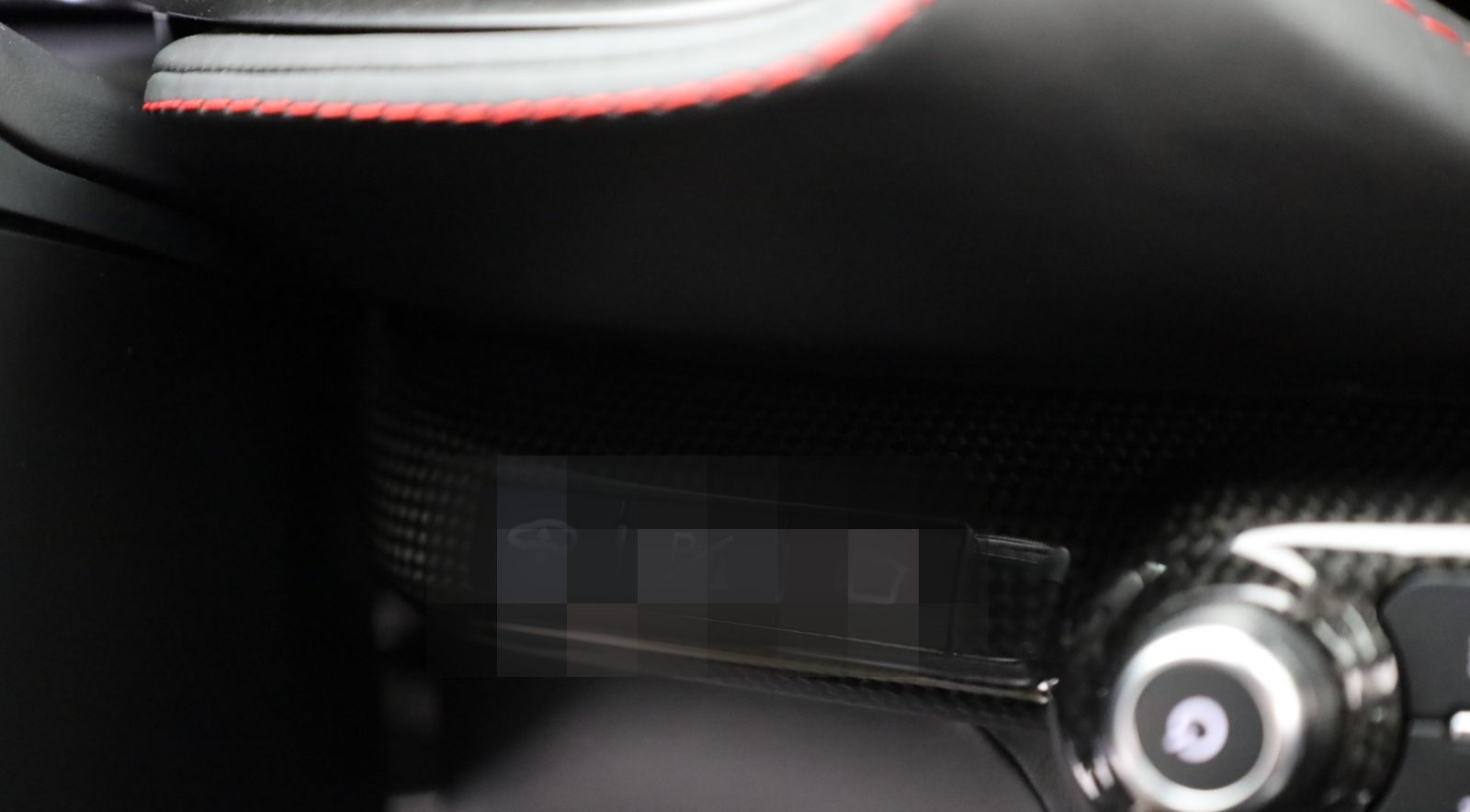 Ferrari 812 Superfast FULL CARBONFIBRE - FERRARI HAMBURG foto 18