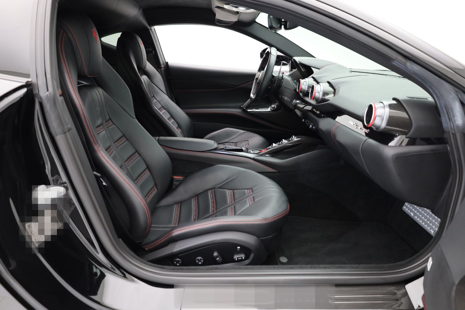 Ferrari 812 Superfast FULL CARBONFIBRE - FERRARI HAMBURG foto 22