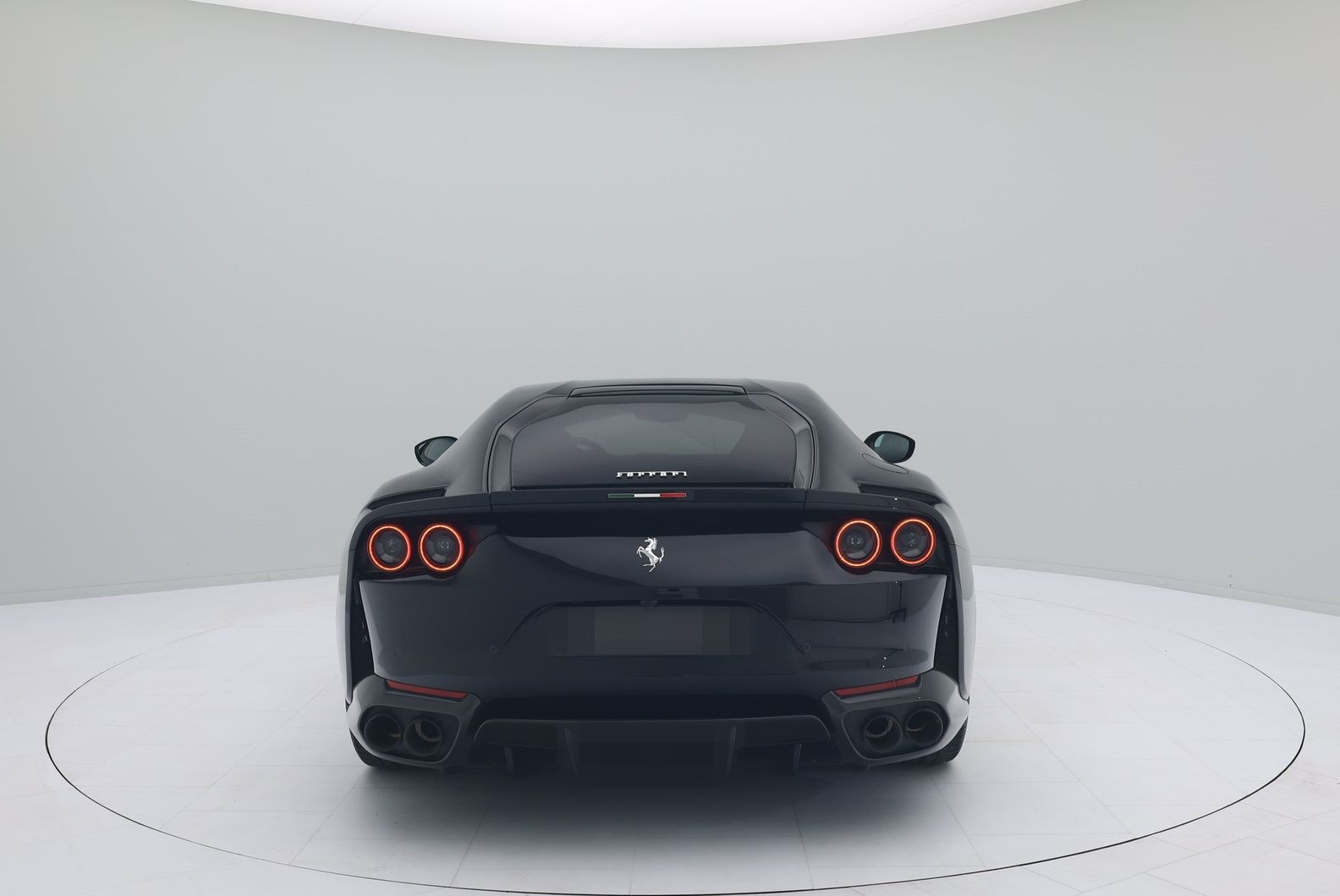 Ferrari 812 Superfast FULL CARBONFIBRE - FERRARI HAMBURG foto 7