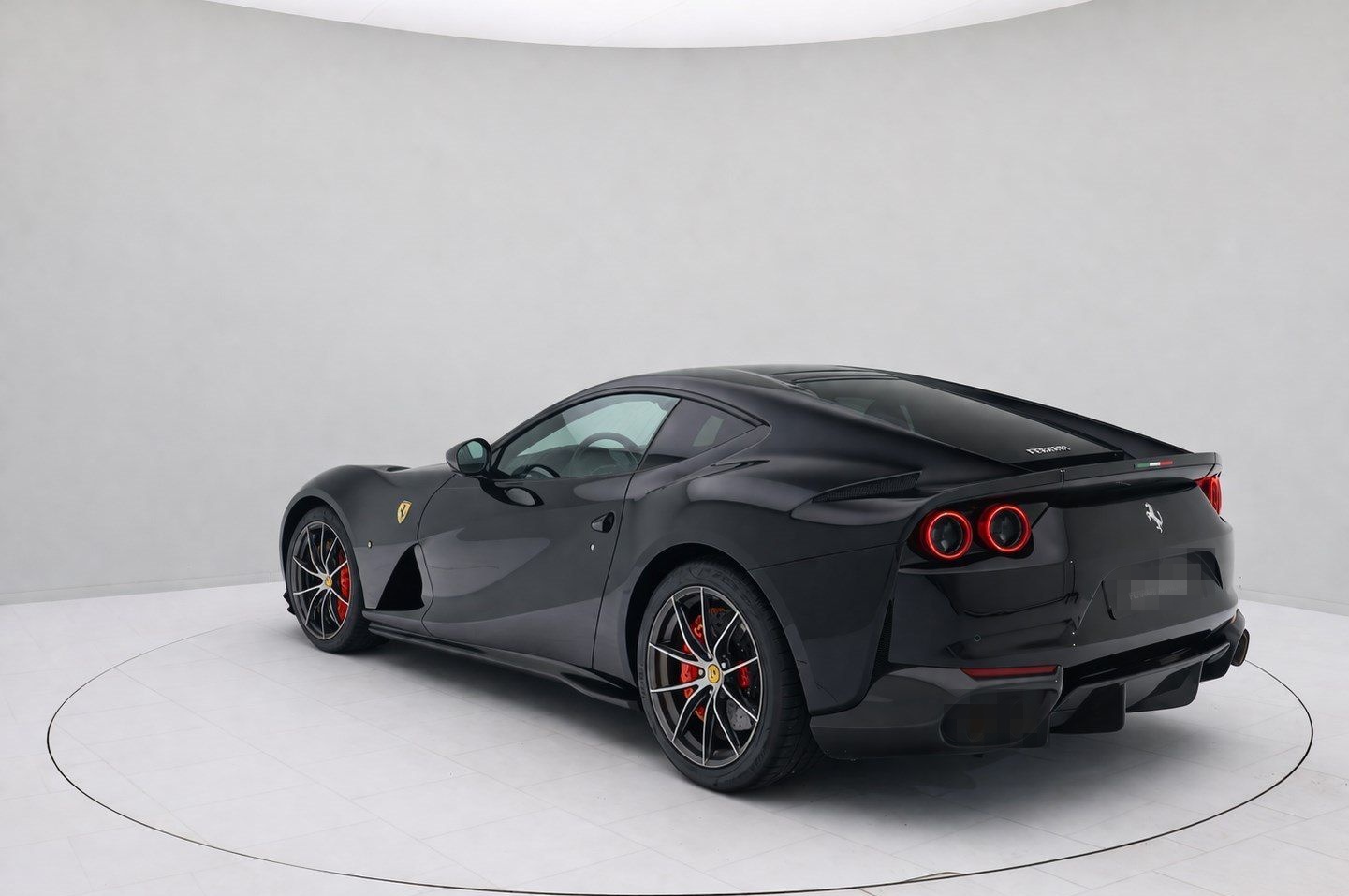 Ferrari 812 Superfast FULL CARBONFIBRE - FERRARI HAMBURG foto 8