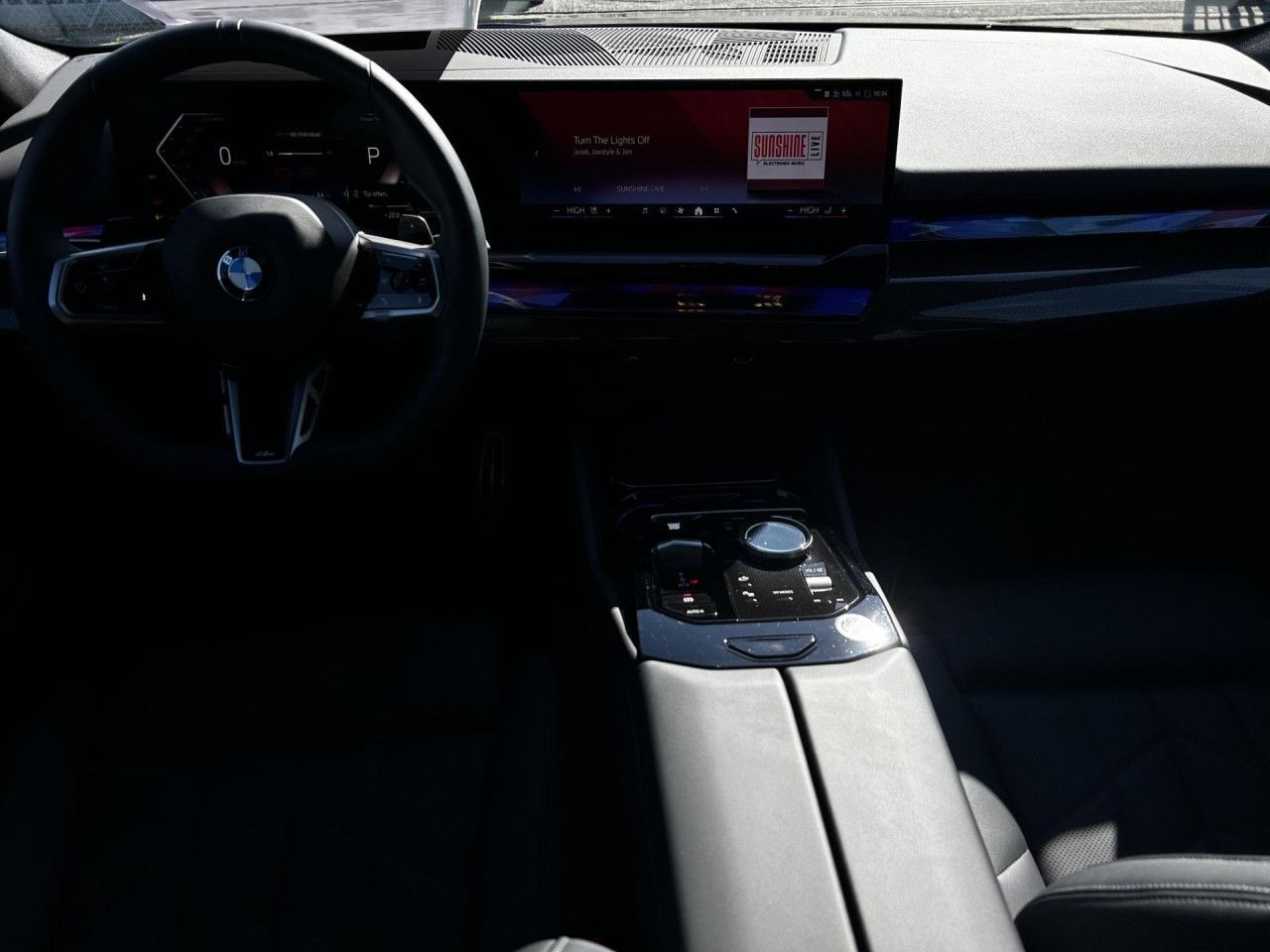 BMW 520d M Sport AutoBahnAss.SuView ACC HUD AHK 20" foto 10
