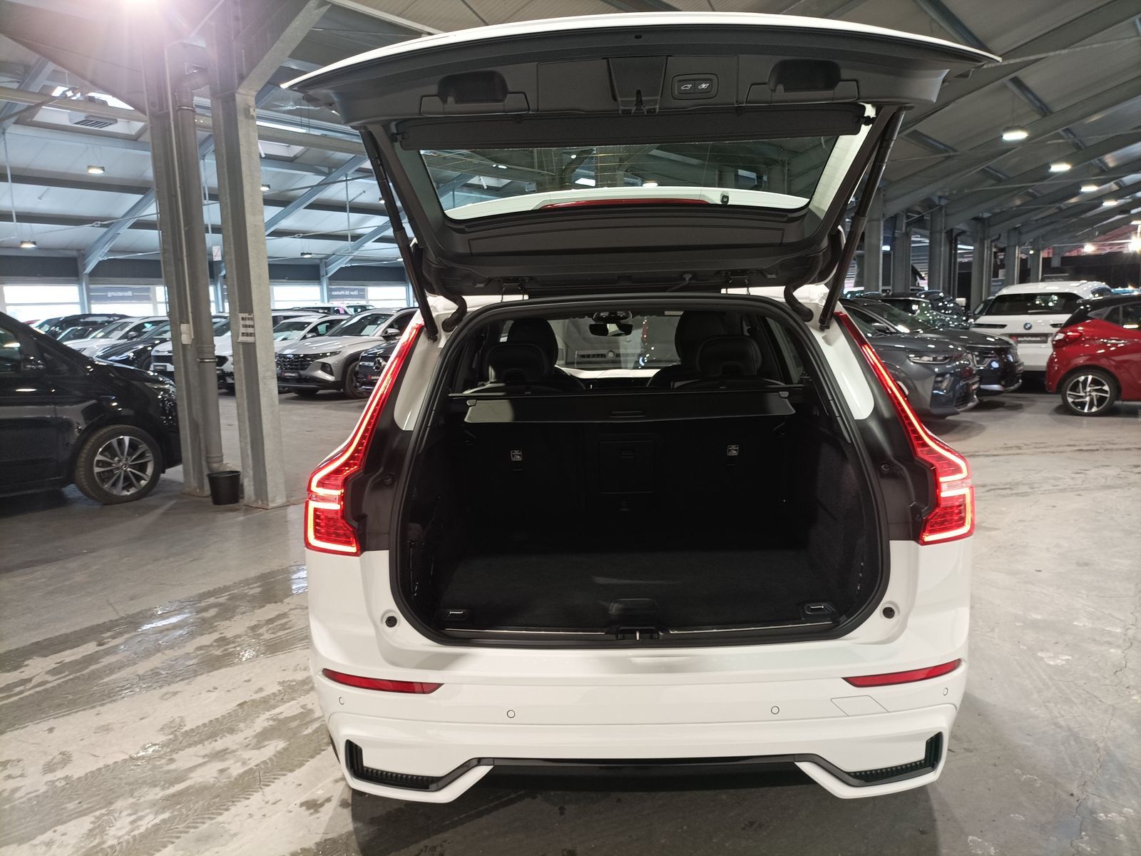 Volvo XC 60 B5 Benzin 2WD  LED|NAV|PDC|Pano|AHK|SHZ foto 6