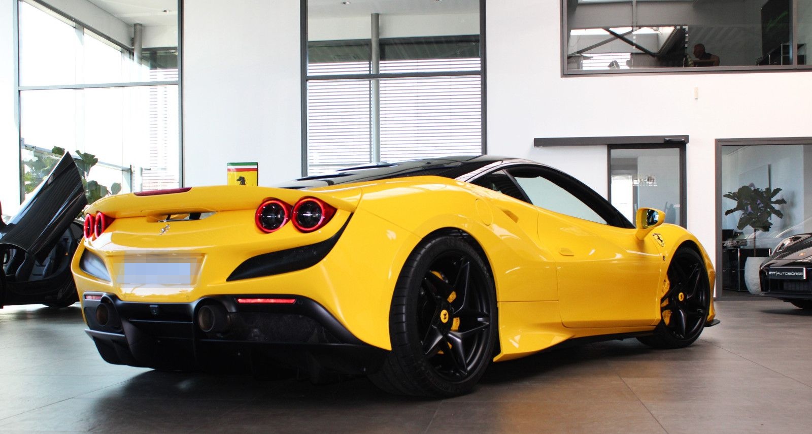 Ferrari F8 TRIBUTO COUPE CARBON/RACING-SEATS/LIFT/JBL foto 13