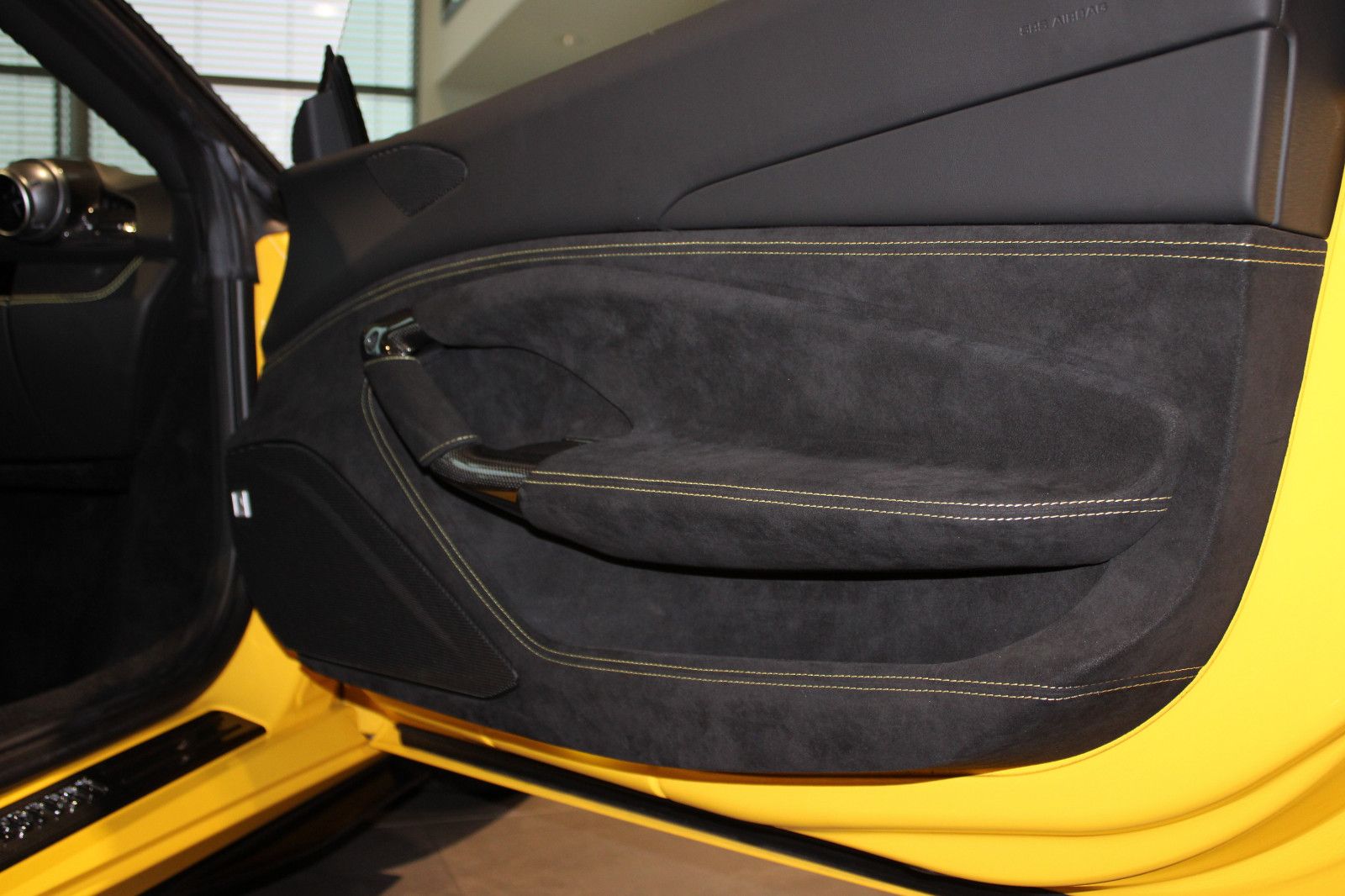 Ferrari F8 TRIBUTO COUPE CARBON/RACING-SEATS/LIFT/JBL foto 18