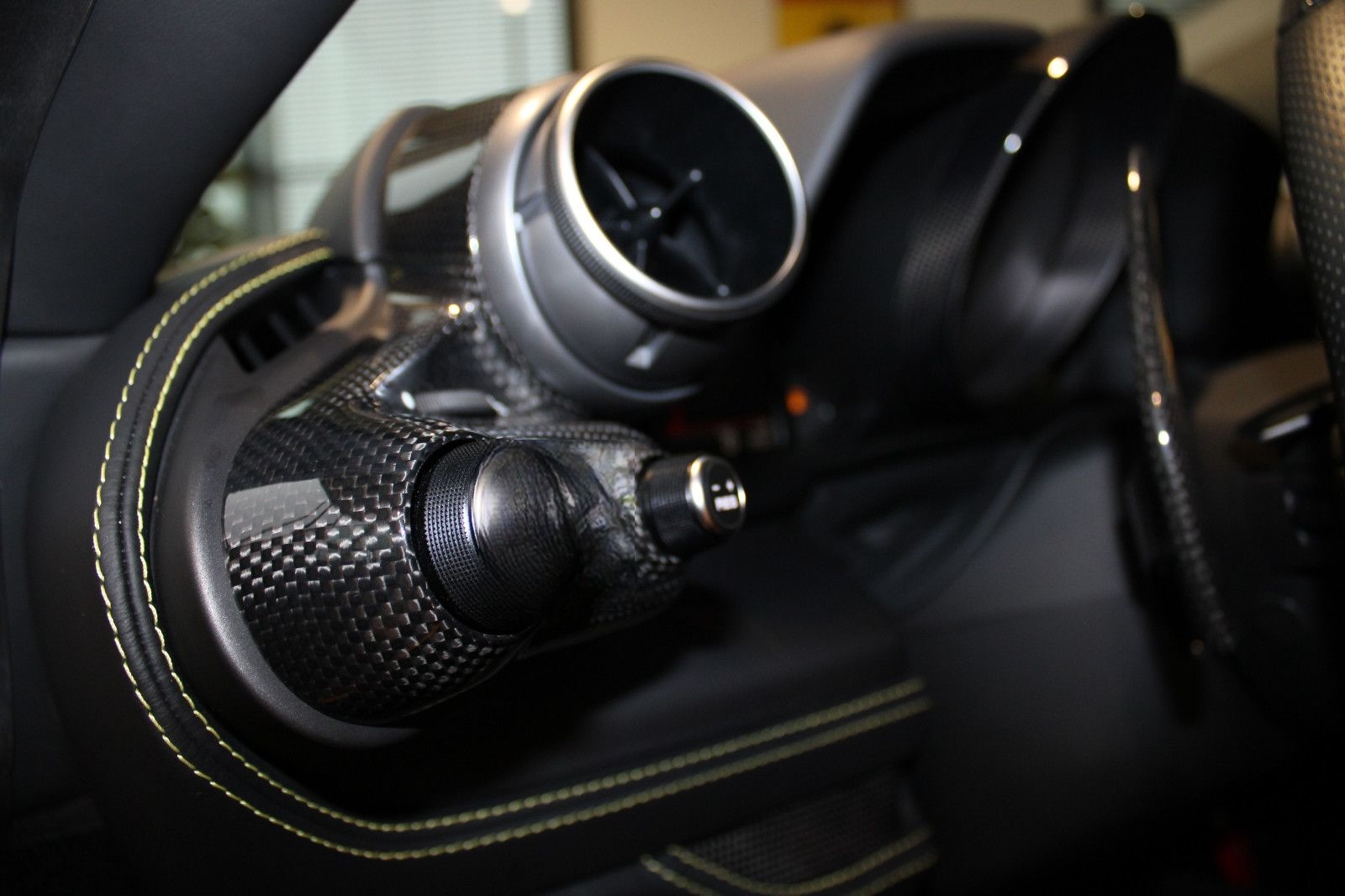Ferrari F8 TRIBUTO COUPE CARBON/RACING-SEATS/LIFT/JBL foto 22