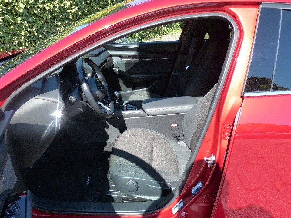 Mazda 3 SKYACTIV-G 150PS SELECTION - DESIGN-P.- PREMIU foto 9