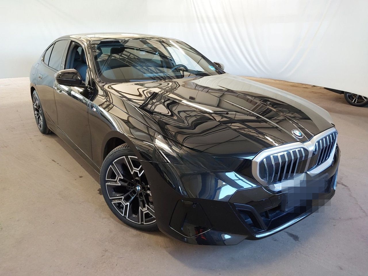 BMW 520d M Sport PanoD.Standh.SuView.Sitzebl.ACC 20" foto 2