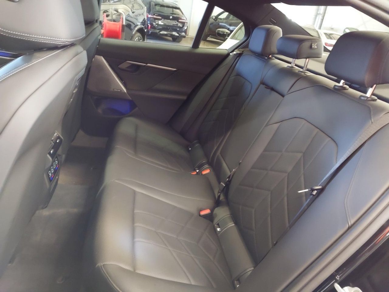 BMW 520d M Sport PanoD.Standh.SuView.Sitzebl.ACC 20" foto 11