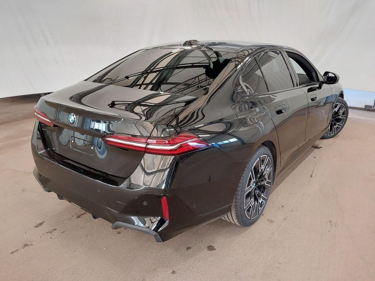 BMW 520d M Sport PanoD.Standh.SuView.Sitzebl.ACC 20" foto 4