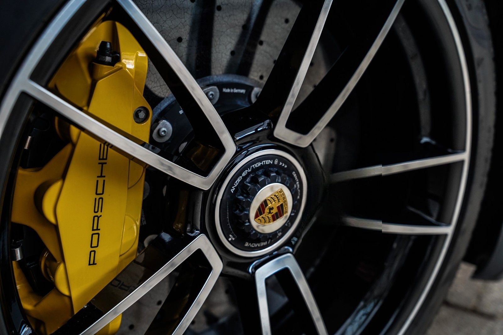 Porsche 911 Turbo S *Aero-Kit*Carbondach+Acrapovic+LIFT foto 15