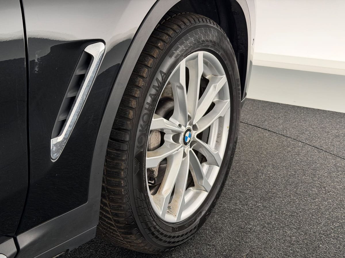 BMW X3 30d xD. LUXURY LINE LED-PANO-AHK-HUD-ACC-HiFi foto 15