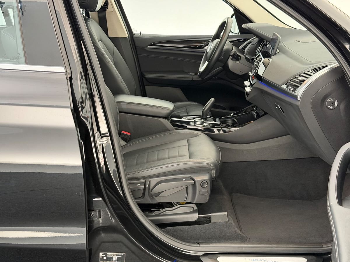 BMW X3 30d xD. LUXURY LINE LED-PANO-AHK-HUD-ACC-HiFi foto 22