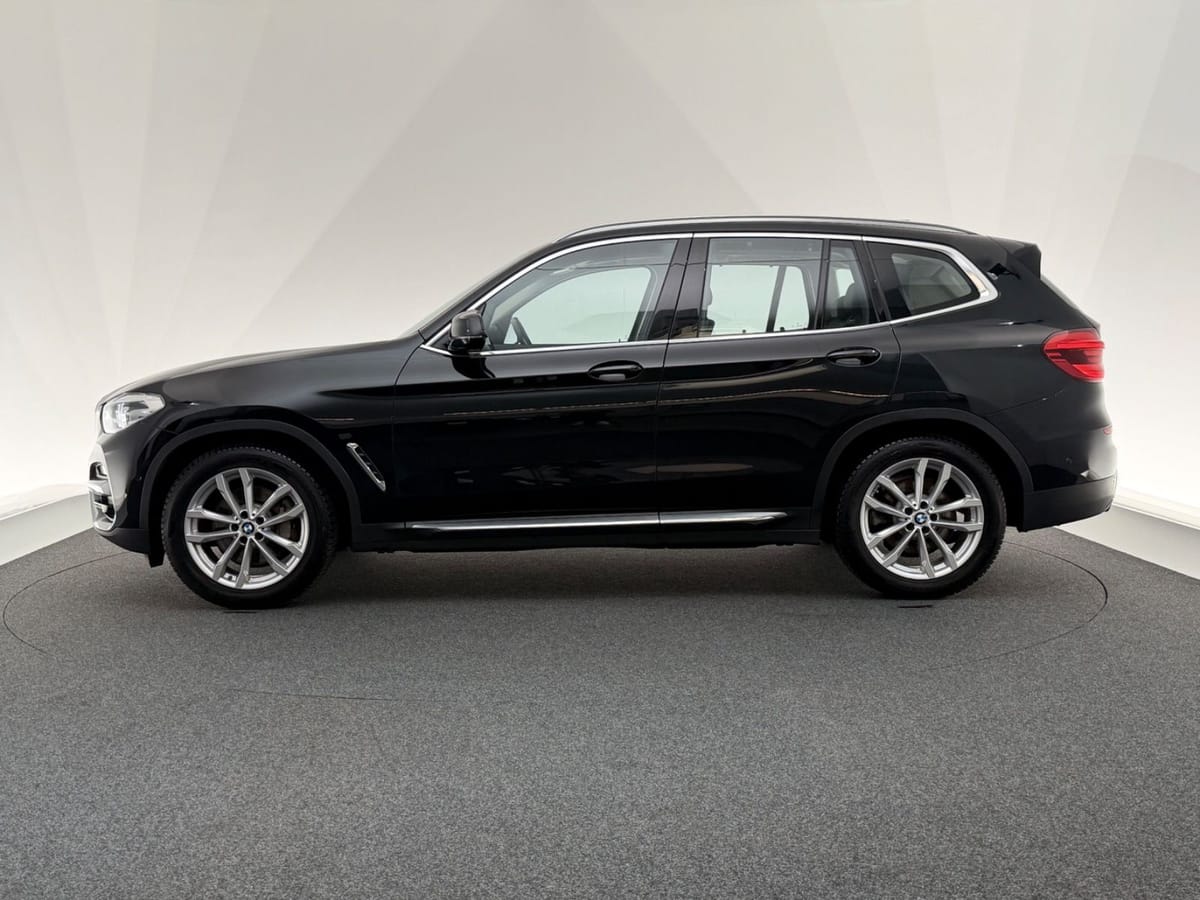 BMW X3 30d xD. LUXURY LINE LED-PANO-AHK-HUD-ACC-HiFi foto 4