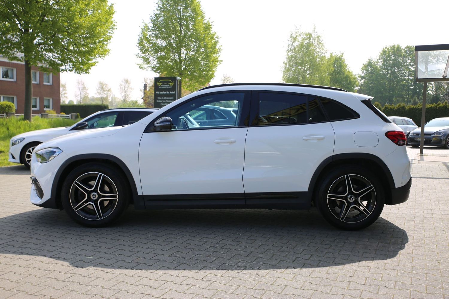 Mercedes-Benz GLA 200 AMG 360° AHK MEMORY DISTRONIC MULTIBEAM foto 3