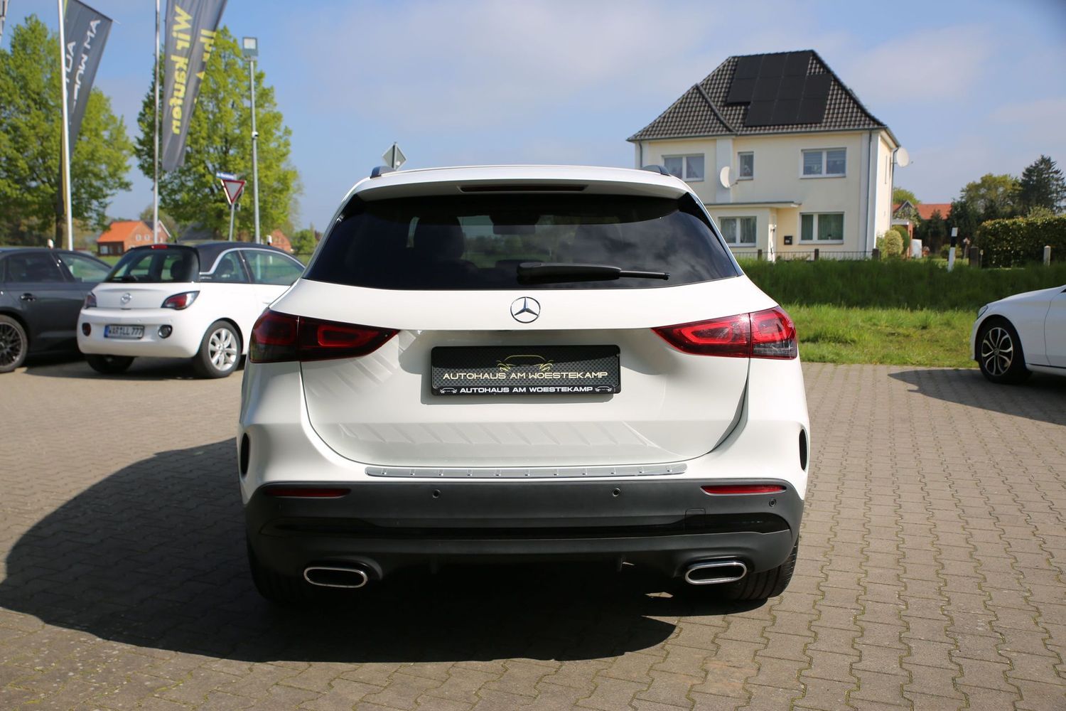 Mercedes-Benz GLA 200 AMG 360° AHK MEMORY DISTRONIC MULTIBEAM foto 4