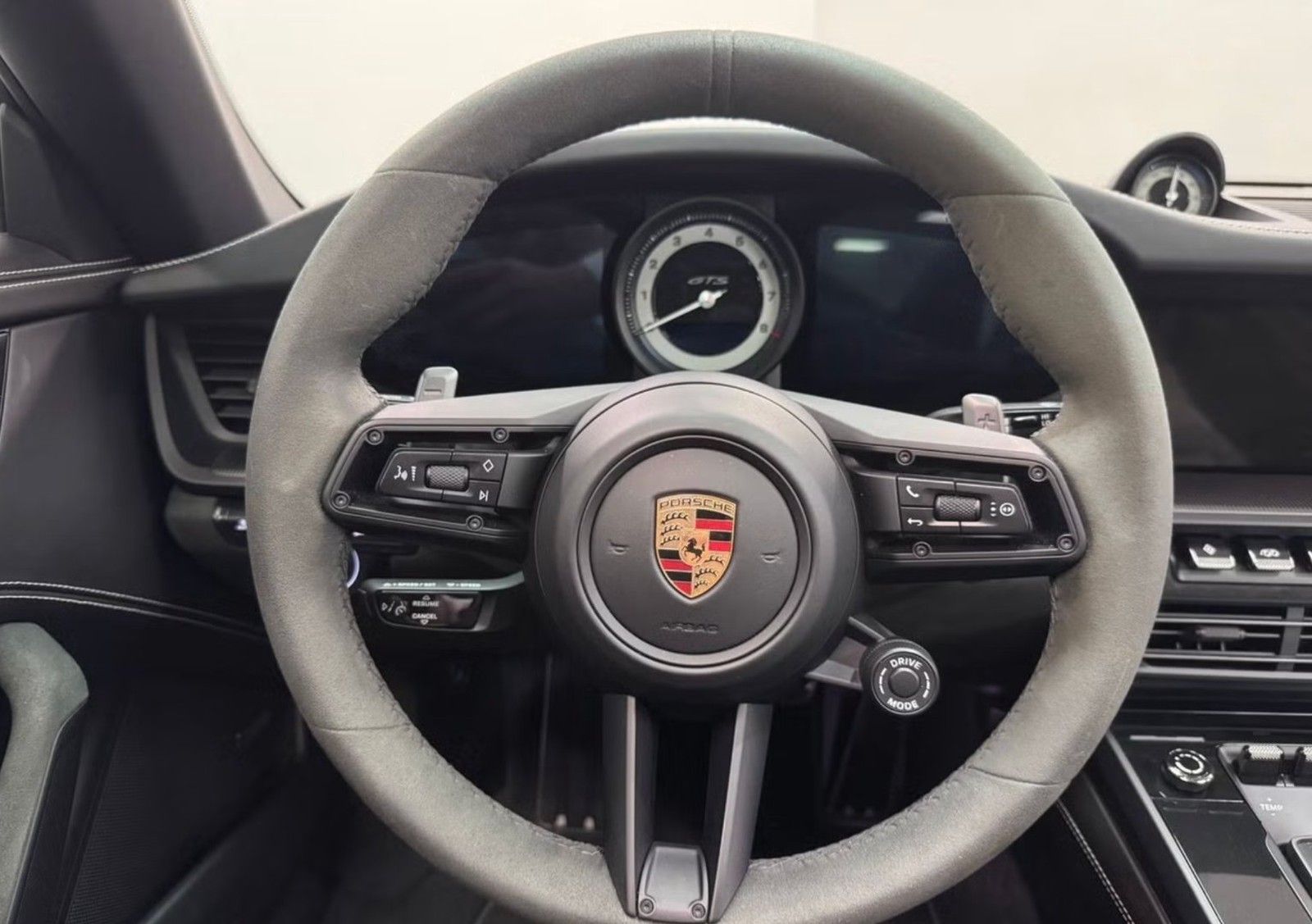 Porsche 911 Targa 4 GTS foto 9