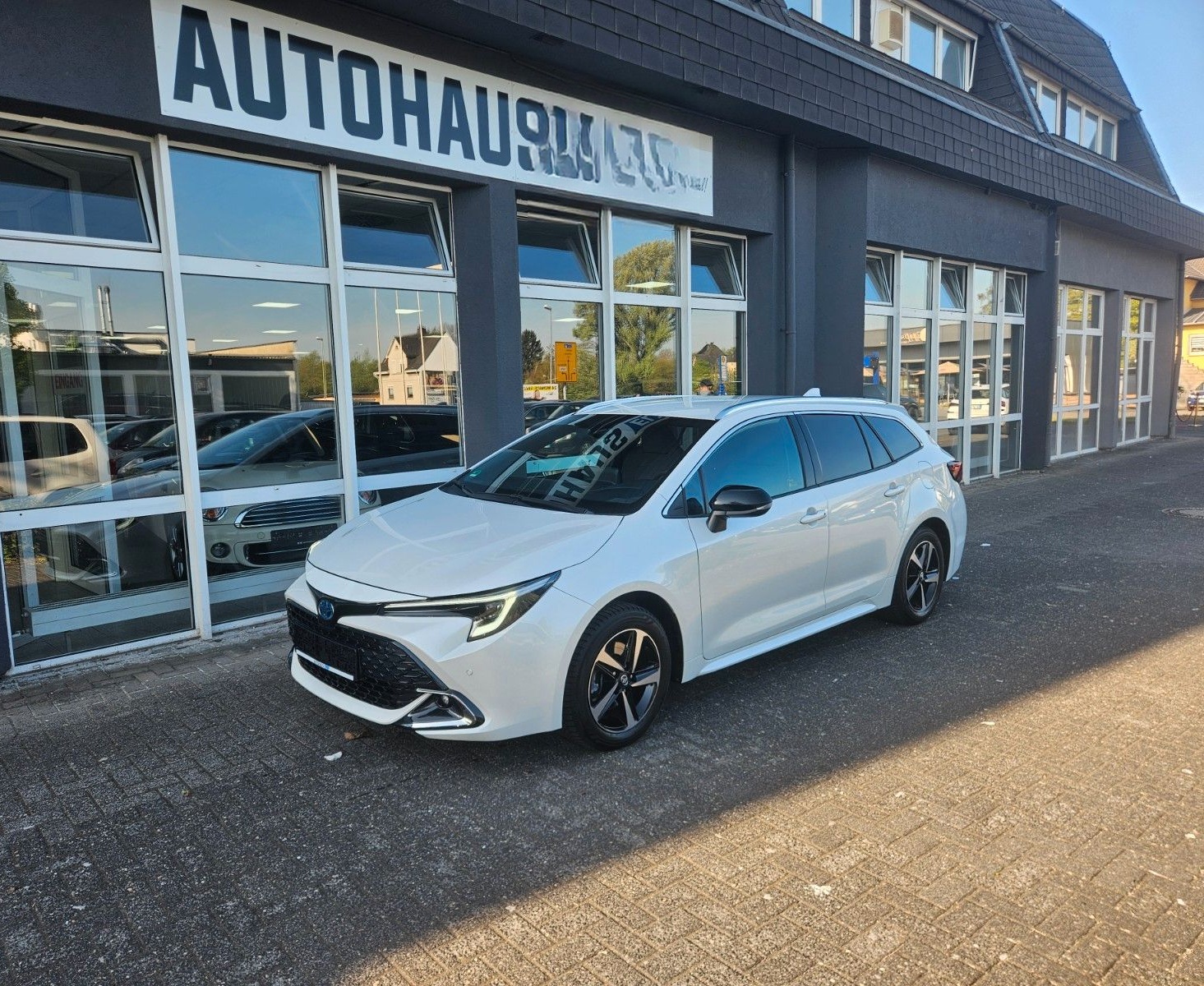 Toyota Corolla Touring Sports Hybrid Teamplayer foto 1