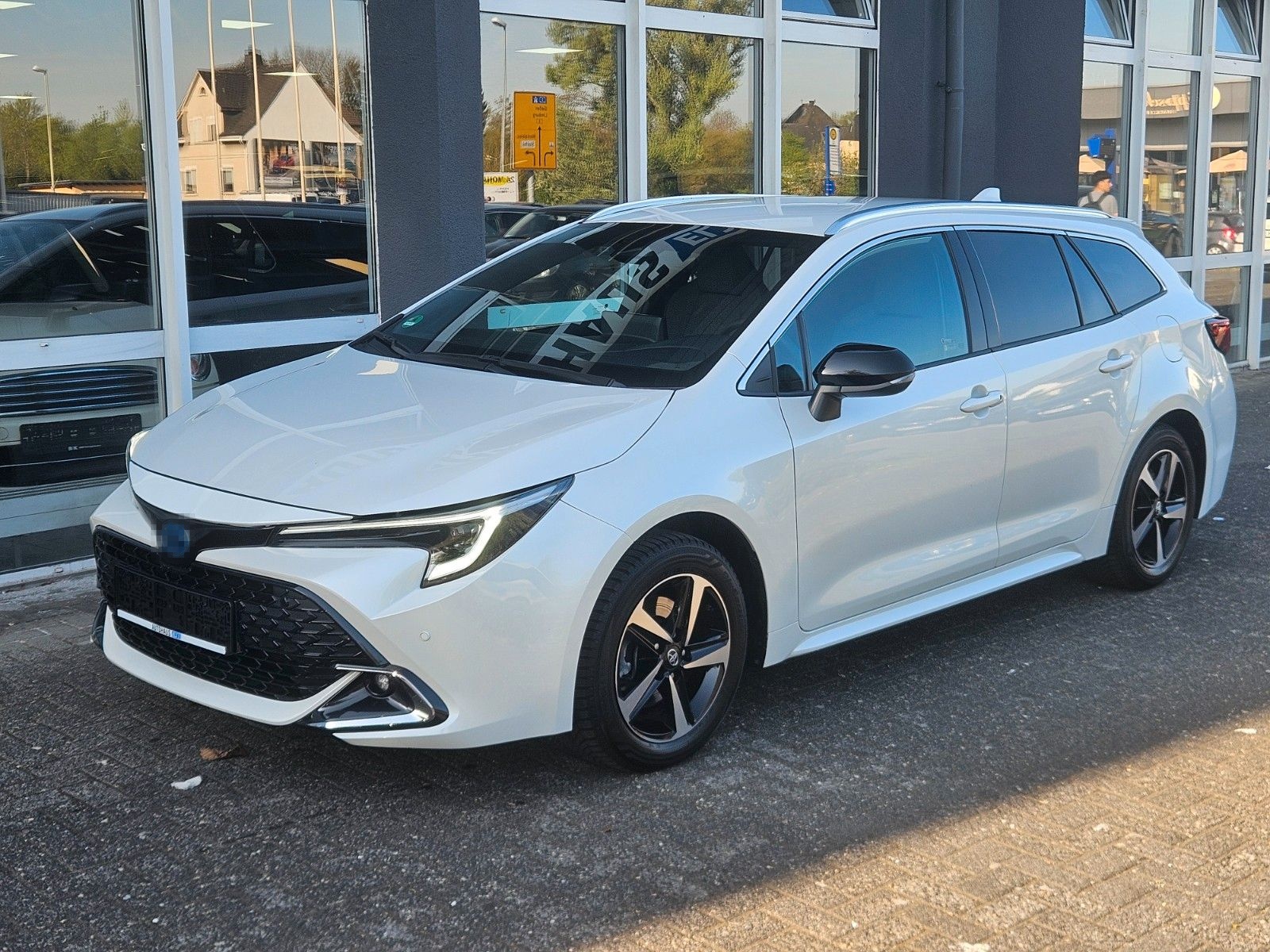 Toyota Corolla Touring Sports Hybrid Teamplayer foto 2