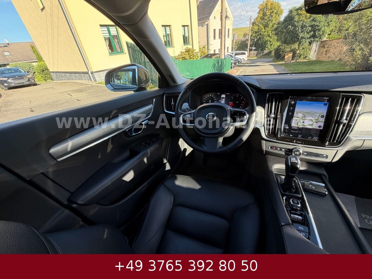 Volvo V90 Kombi Momentum 95 tkm 1.Hand foto 14