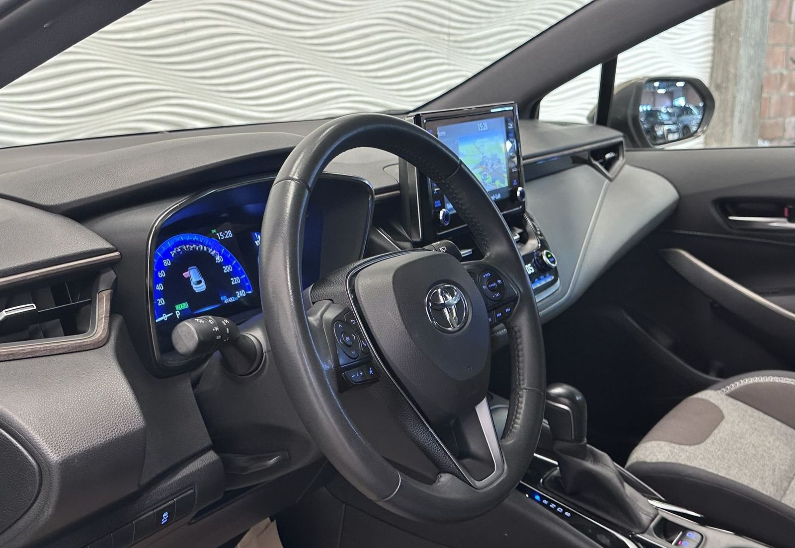 Toyota 1.8i Hybrid*AUT*NAVI*TREK*BREAK*LED* foto 17