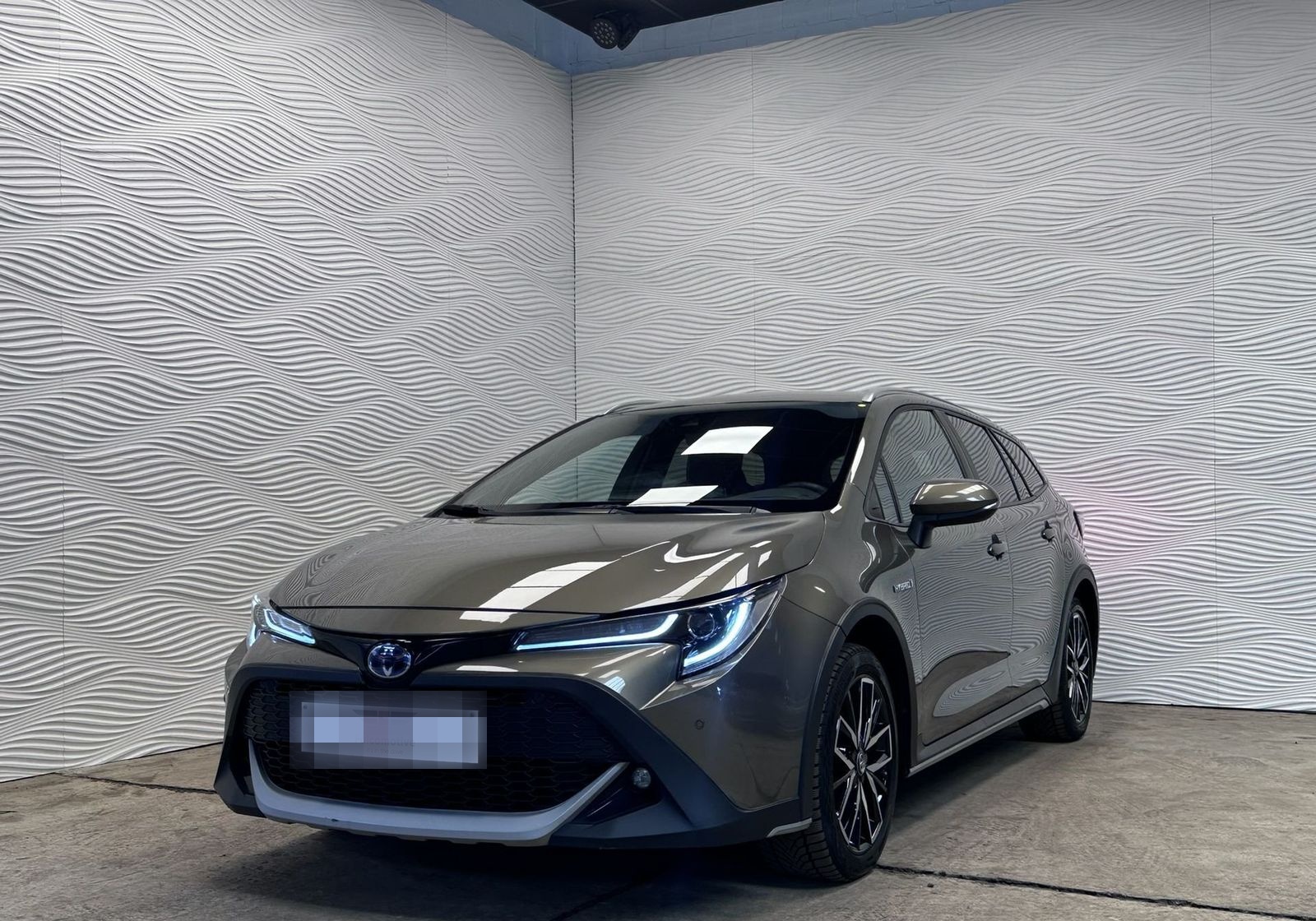 Toyota 1.8i Hybrid*AUT*NAVI*TREK*BREAK*LED* foto 3