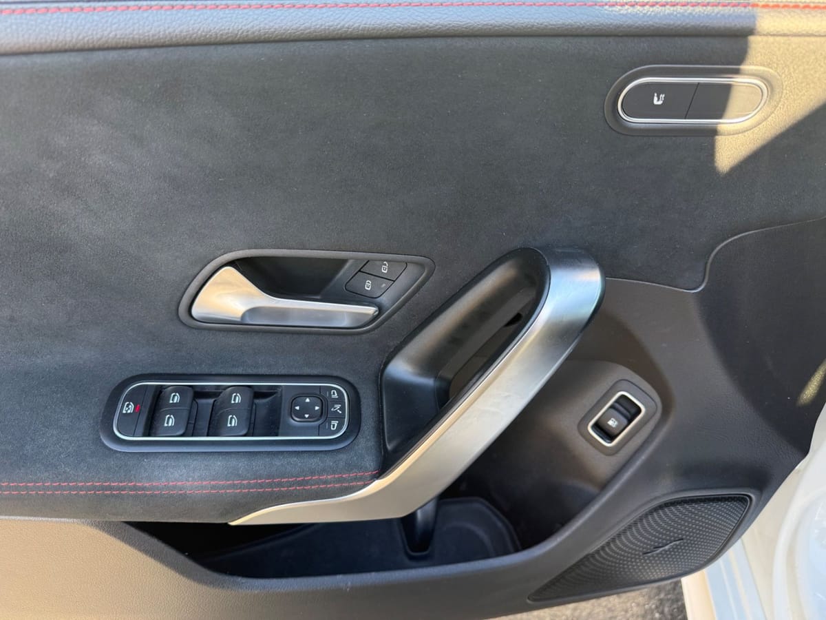 Mercedes-Benz CLA 250e AMG Line CARPLAY NAVI KLIMA PDC MB100 foto 22