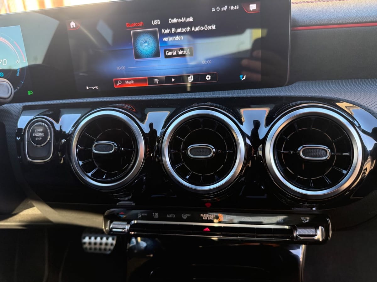 Mercedes-Benz CLA 250e AMG Line CARPLAY NAVI KLIMA PDC MB100 foto 23