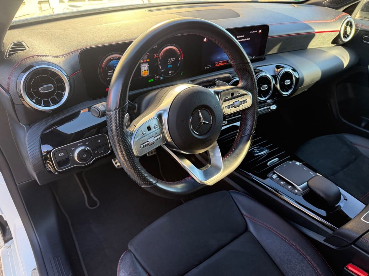 Mercedes-Benz CLA 250e AMG Line CARPLAY NAVI KLIMA PDC MB100 foto 10