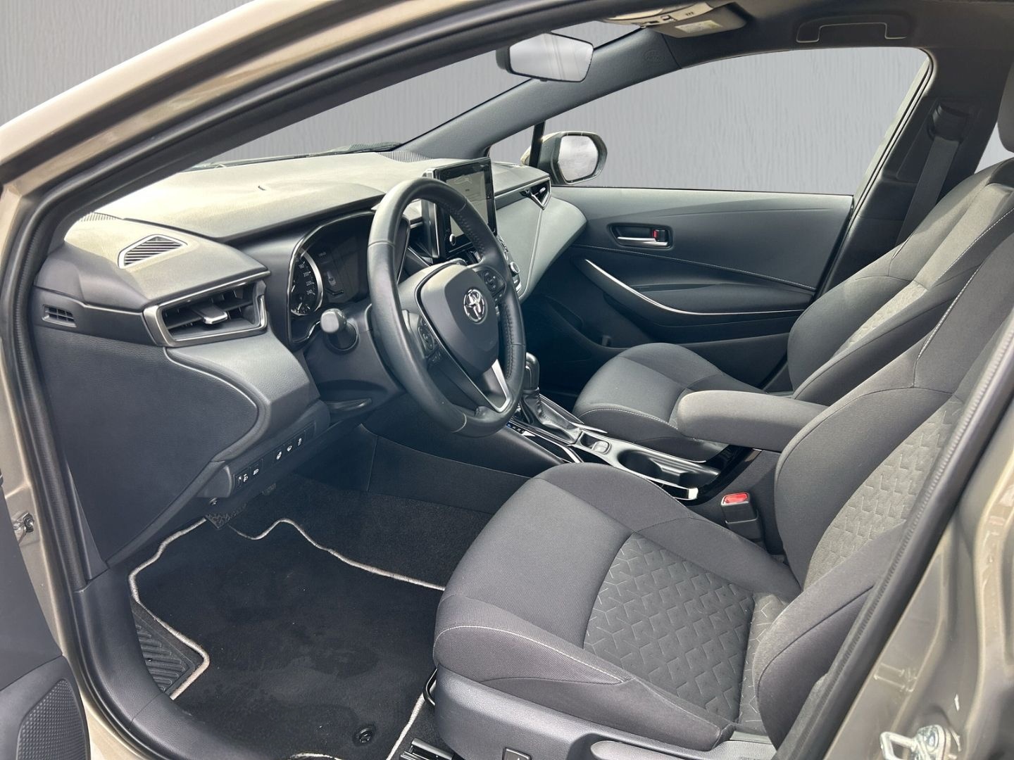 Toyota Corolla TS Hybrid Business AHK NAV TEMP SHZ LED foto 7